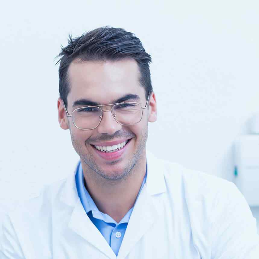 https://dentistgarden.mom/wp-content/uploads/2020/02/doctor-03.jpg